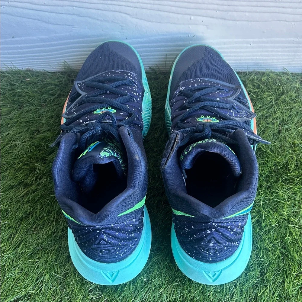 Nike‎ Men's Dark Blue and Bright Green Athletic Shoes